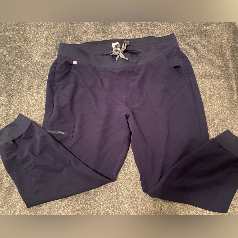 FIGS Zamora petite navy jogger